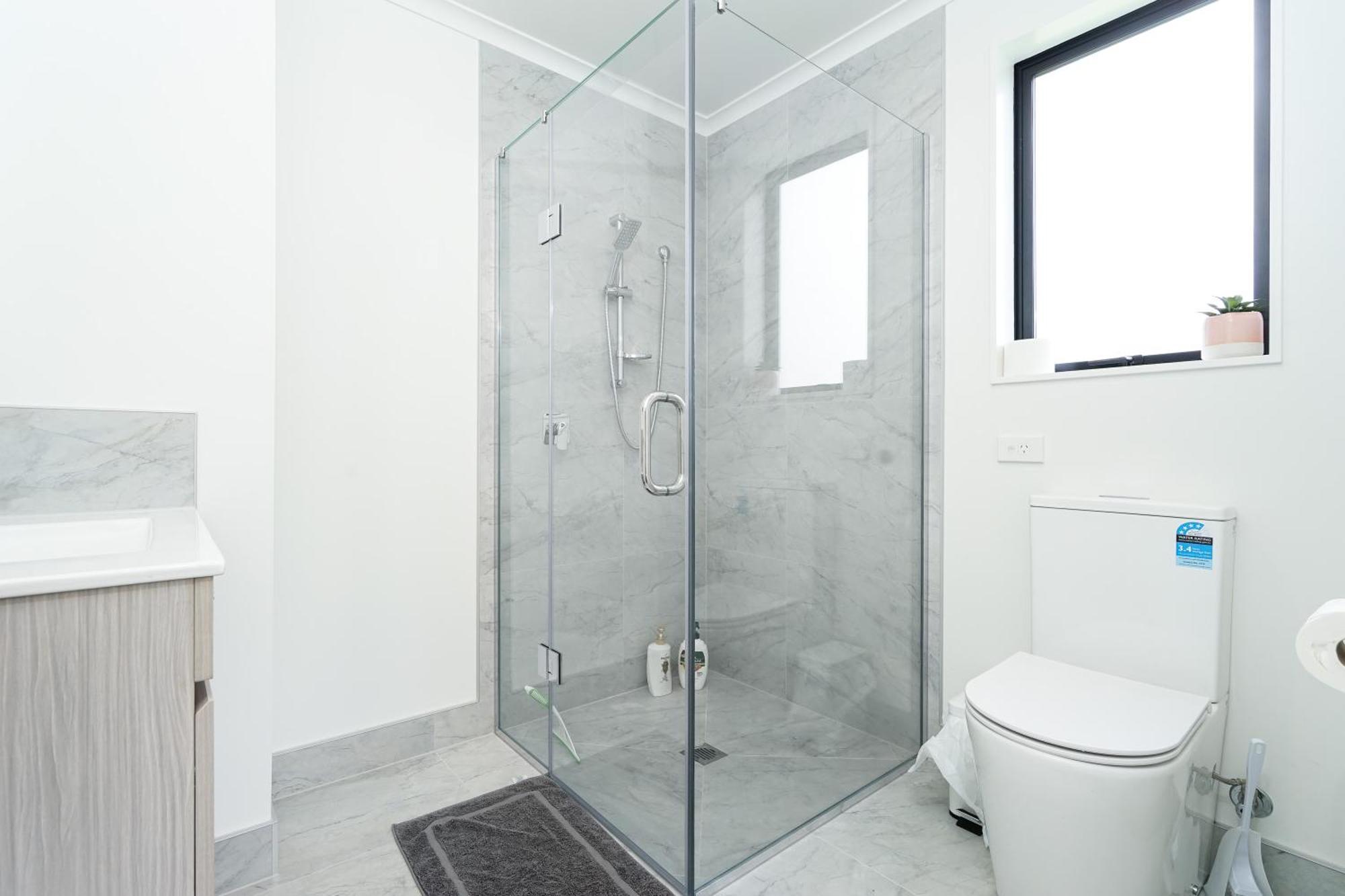 Charming 4Bds House With 3 Bathrooms Brand New Hamilton Buitenkant foto