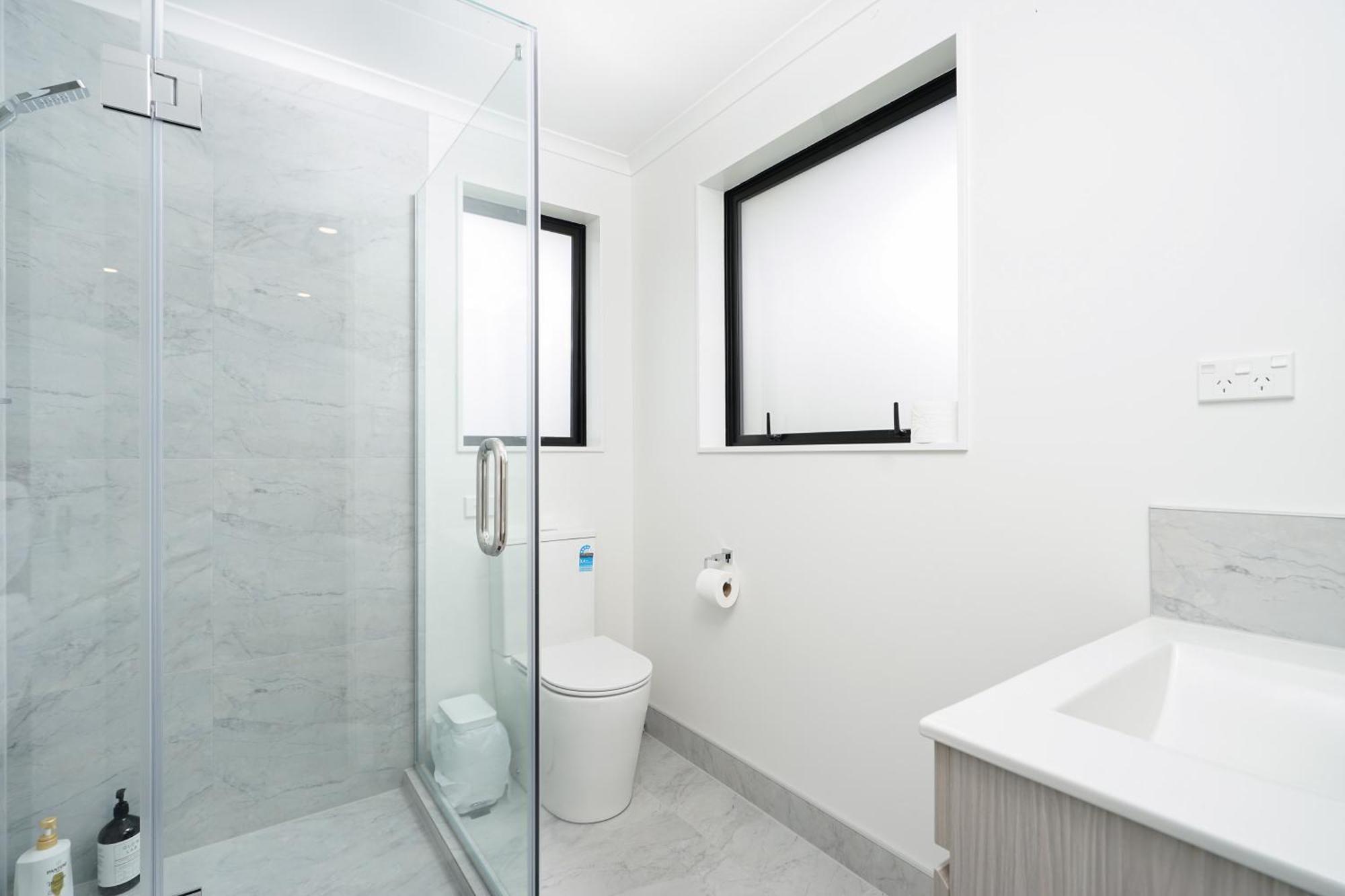 Charming 4Bds House With 3 Bathrooms Brand New Hamilton Buitenkant foto